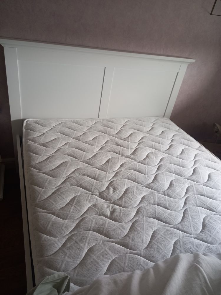 Lit et deux chevets 285 Bron (69)