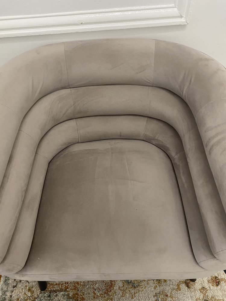 Lot de deux deux fauteuils en velour gris 380 Paris 17 (75)