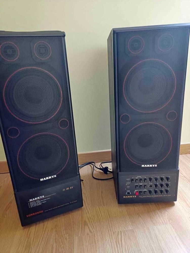 Deux enceintes amplifi�es Harrys �tat neuf 100 Ch�tillon (92)