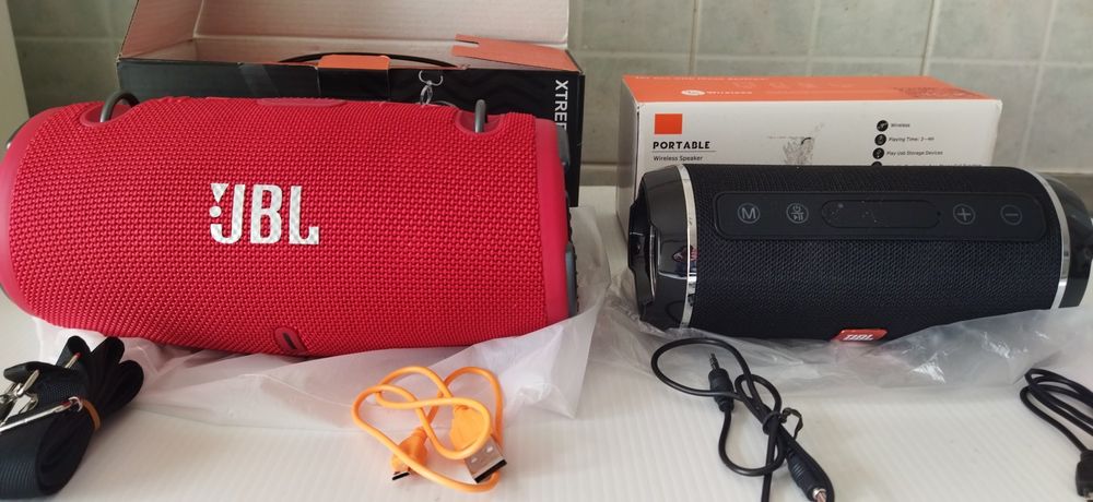 Deux enceintes mobiles bluetooth 100 Reims (51)