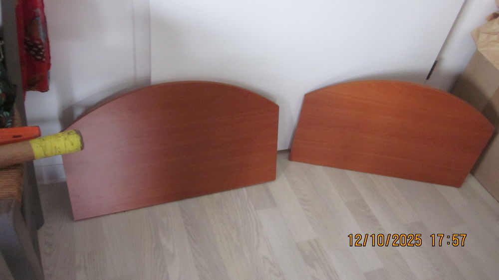 DEUX ETAGERES MURALES BIBLIOTHEQUES OU CONSOLES STRATIFIEES 40 Coquelles (62)