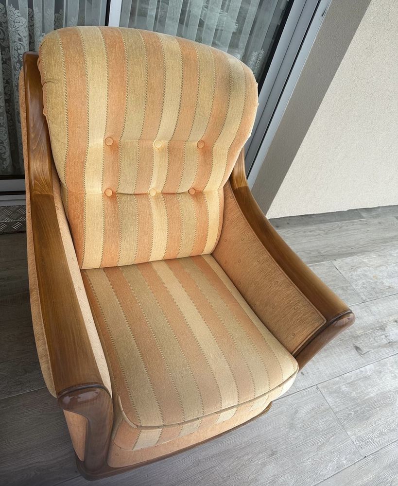 Deux fauteuil Jacques Leleu 300 Jarny (54)