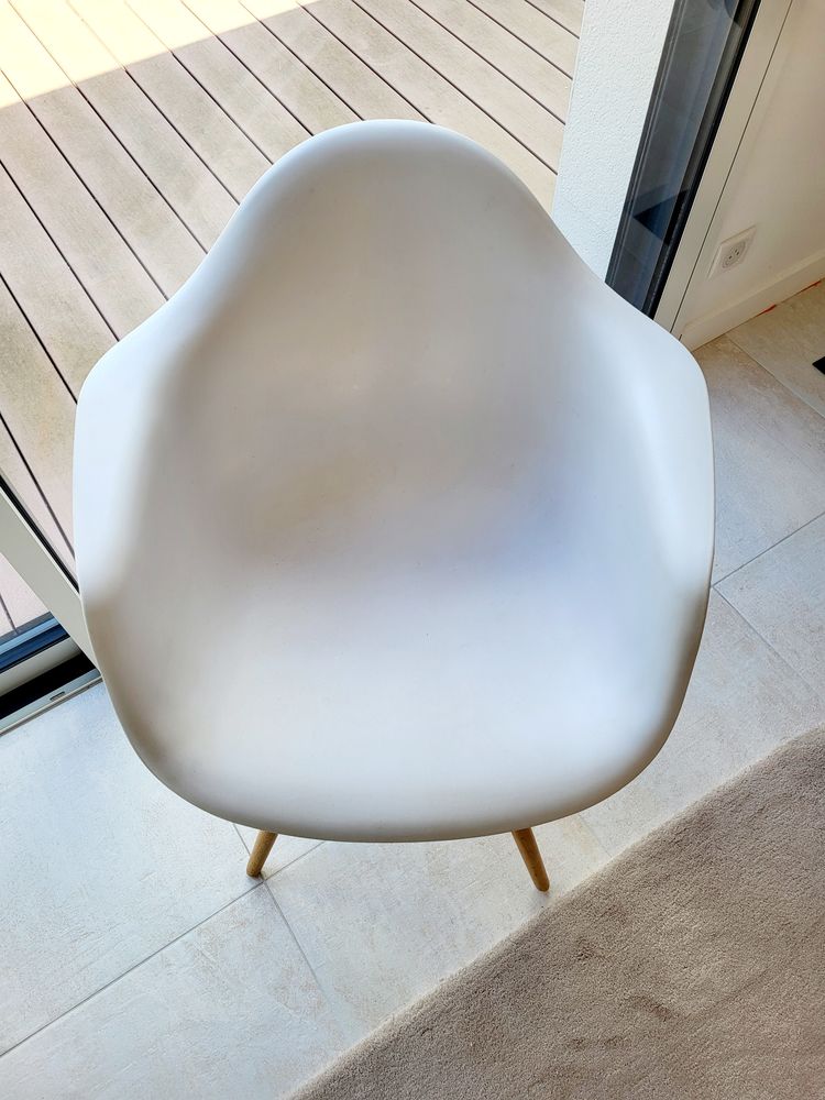 Deux fauteuils design blancs 80 Vannes (56)