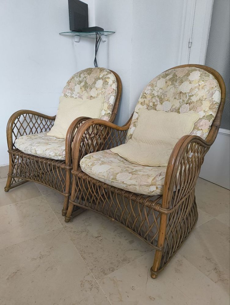 Deux (2) Fauteuils en Rotin avec Coussins 65 Carnoles (06)