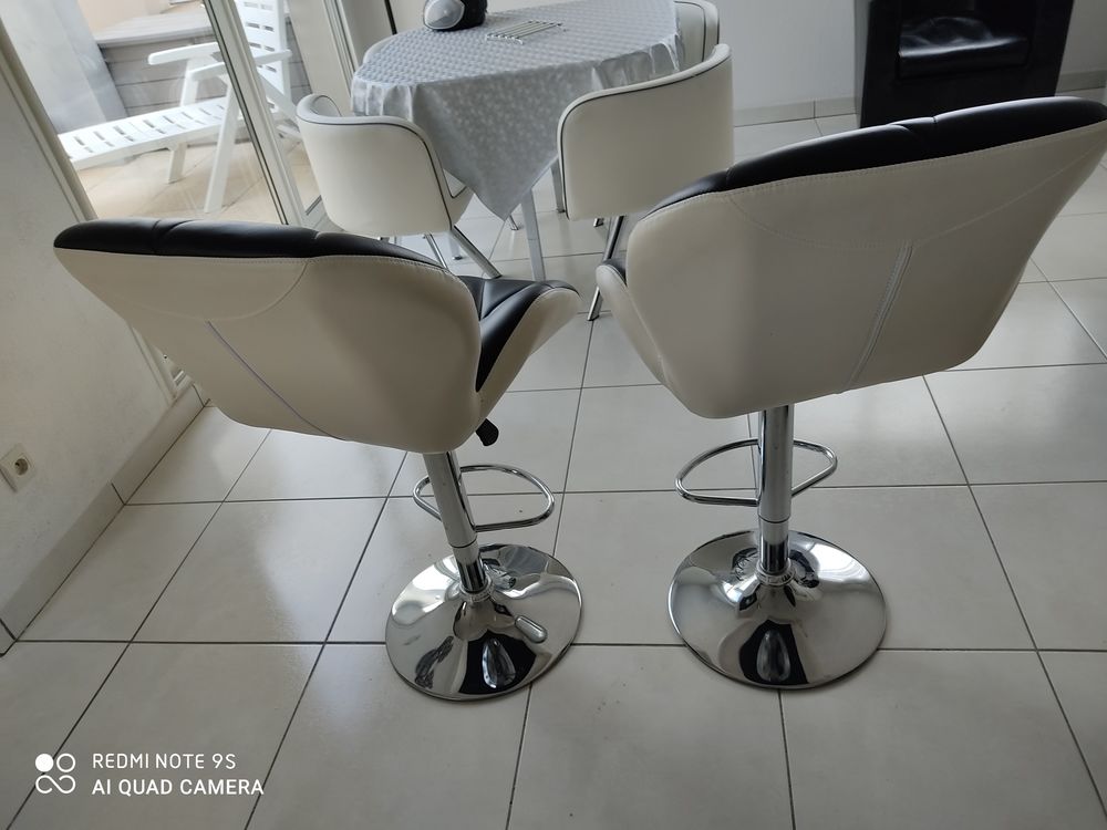 deux fauteuils bar 0 Canet-en-Roussillon (66)