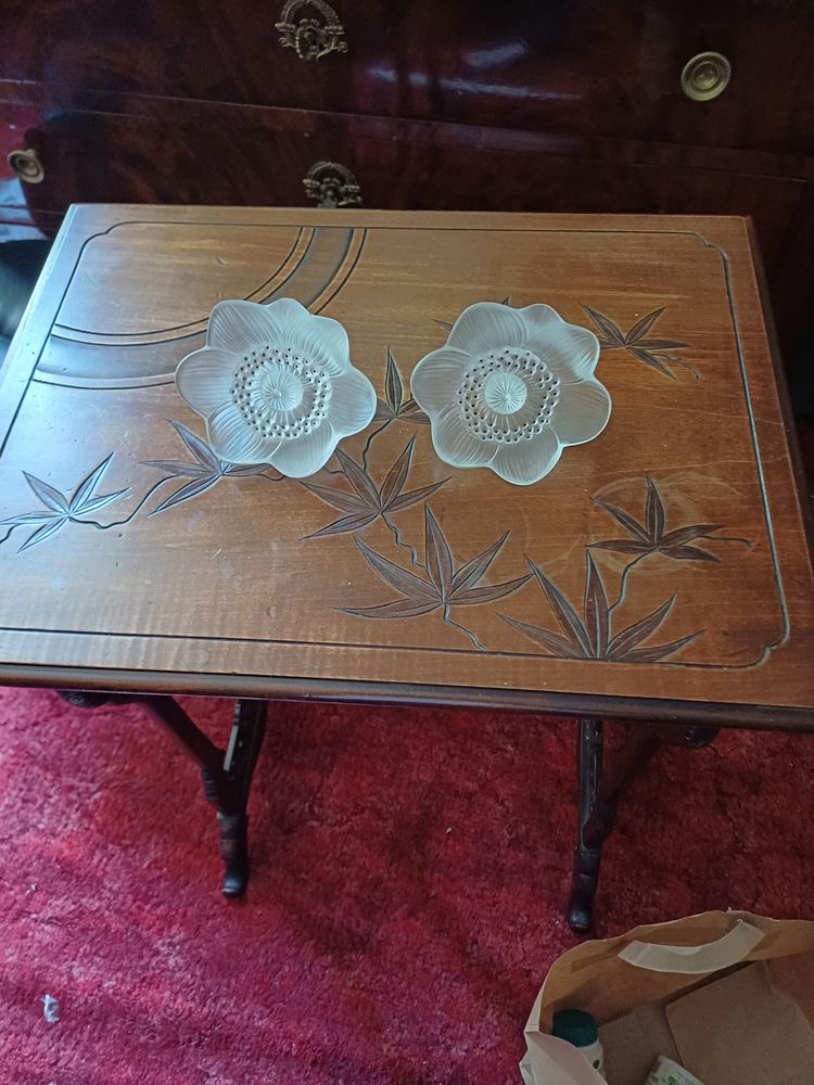 Deux fleurs Lalique en parfait �tat. 0 Bergerac (24)