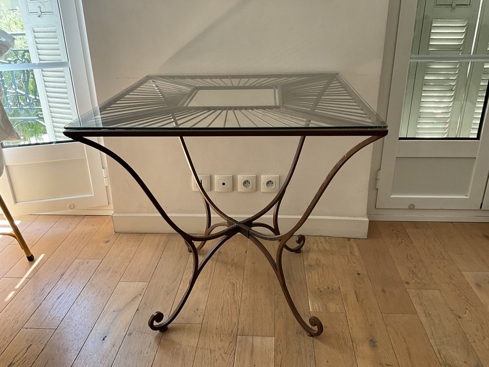 Deux jolies tables en m�tal. 130 Nice (06)