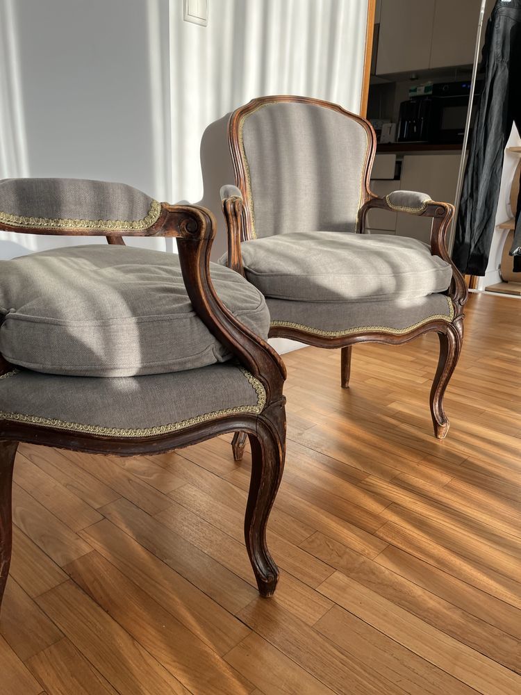 Deux jolis fauteuils d'�poque en velours de couleur vert bouteille clair 120 Neuilly-sur-Seine (92)