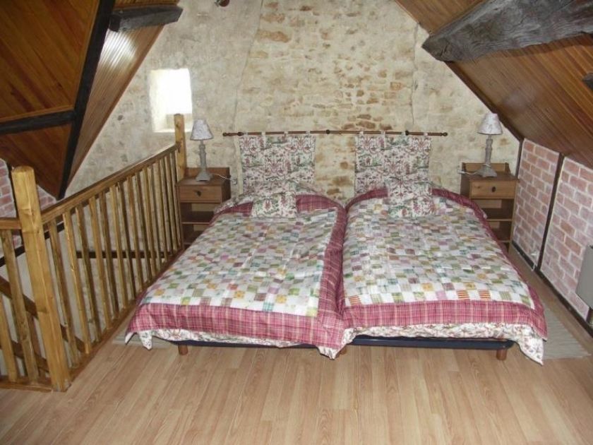 deux lits 1 place . 420 Gisay-la-Coudre (27)