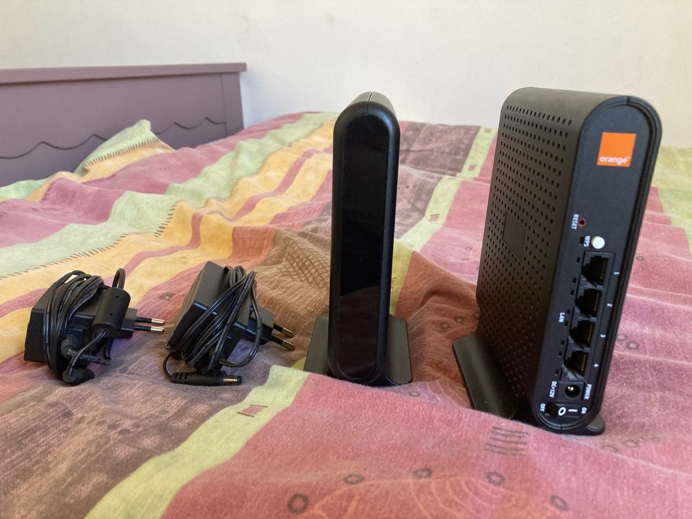 Vends 2 lives plug orange pour amplifier la wifi - Accessoires informatique