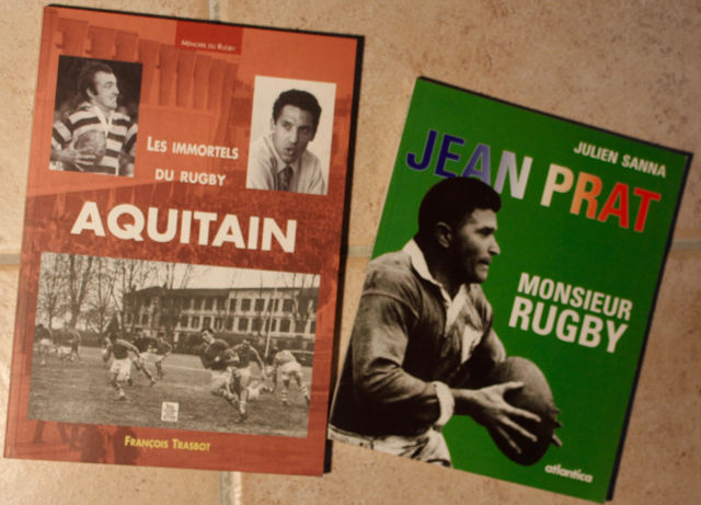 R U G B Y  : LOT DE DEUX LIVRES . 19 Anglet (64)