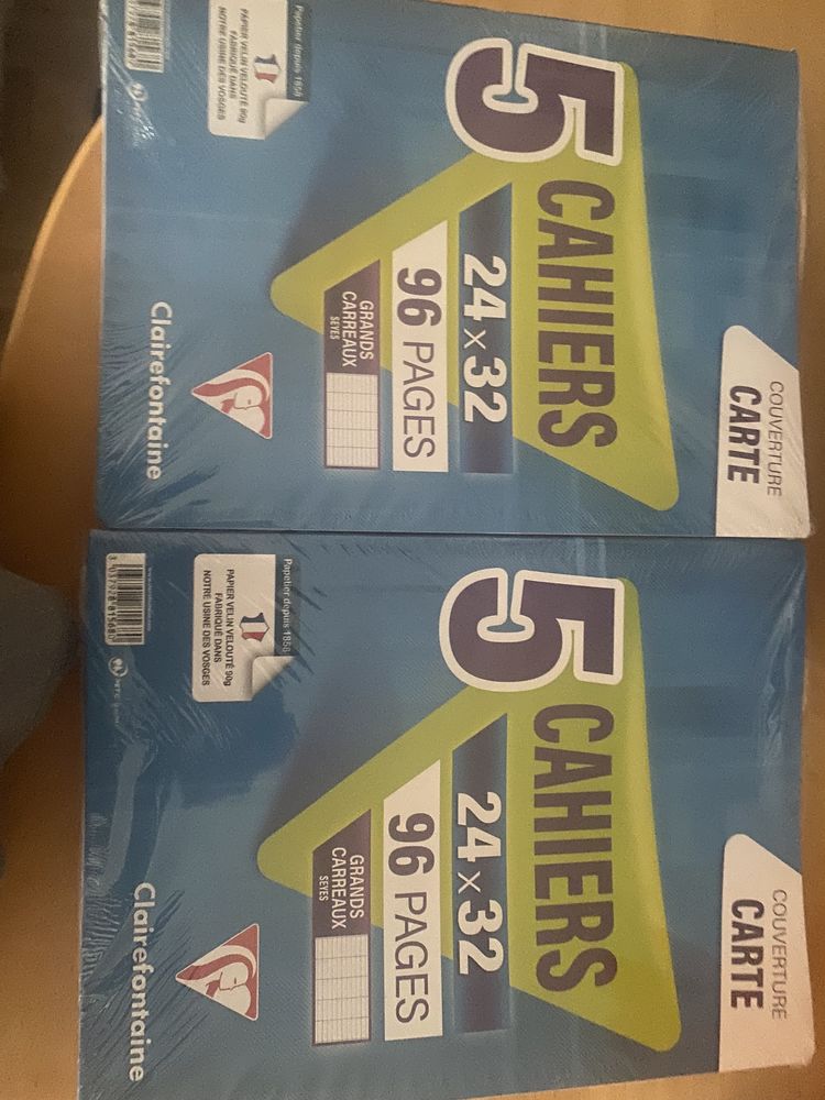 Deux lots de 5 cahiers 0 Marly-le-Roi (78)
