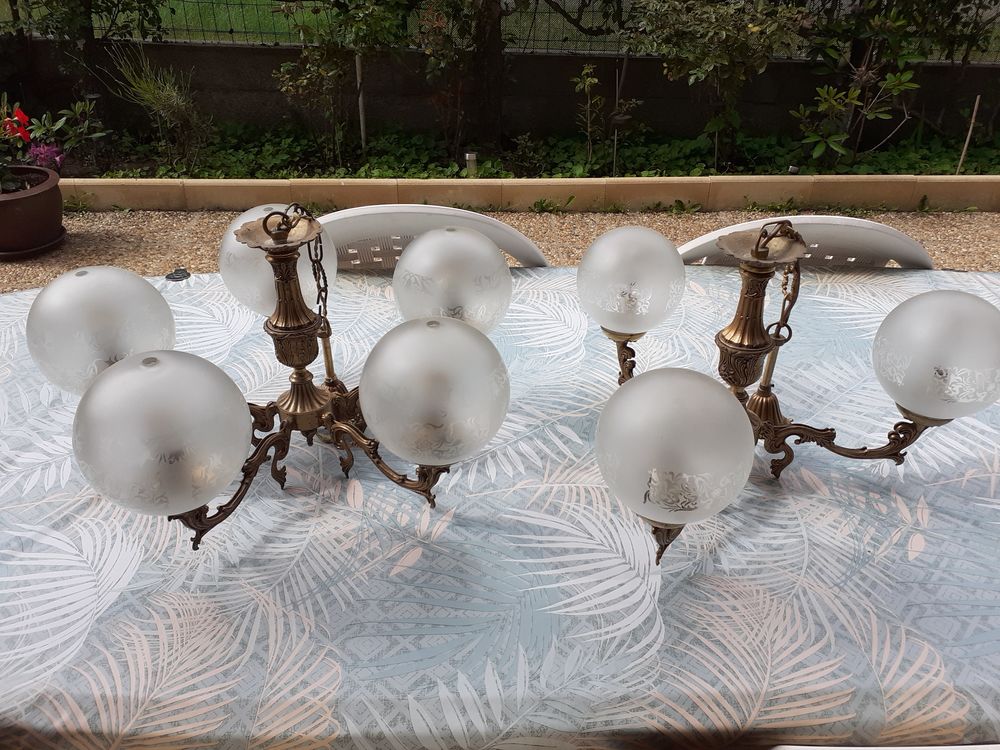 Deux lustres laiton . 80 Saint-Paul-de-Fenouillet (66)