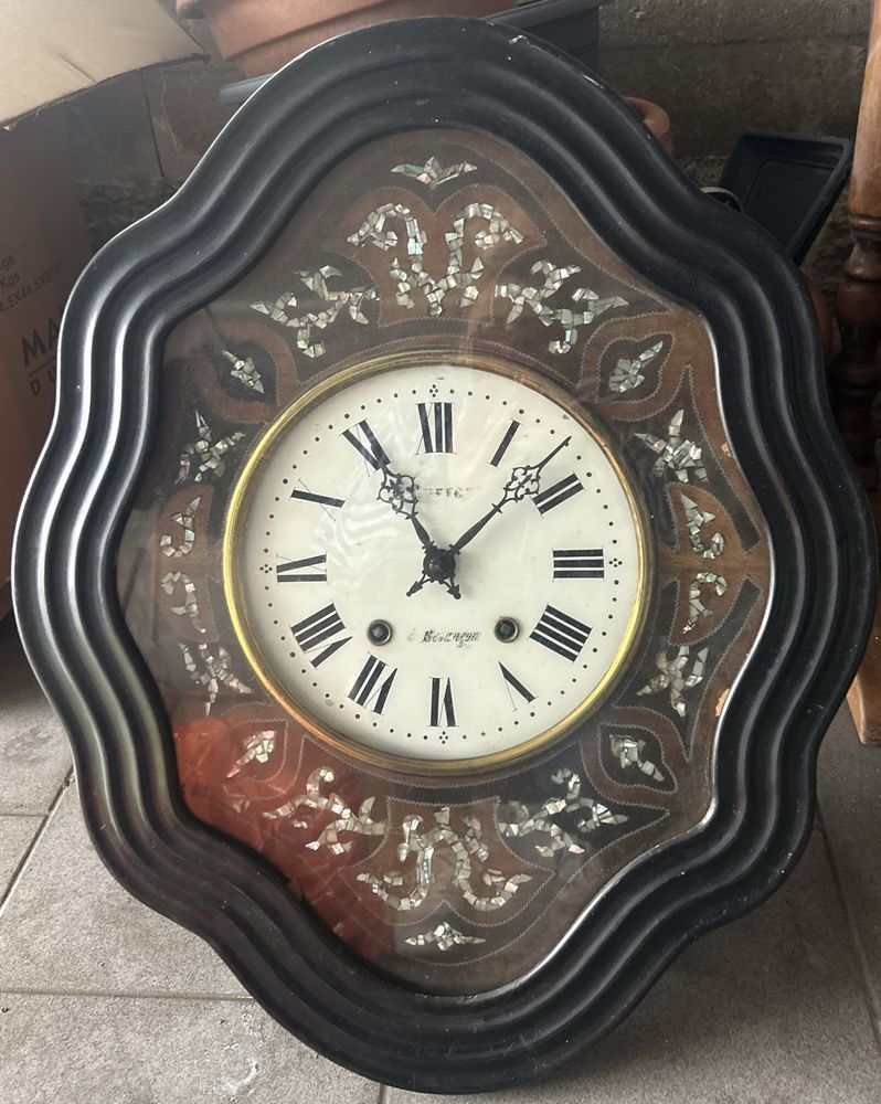 Lot de deux pendules 120 Dole (39)