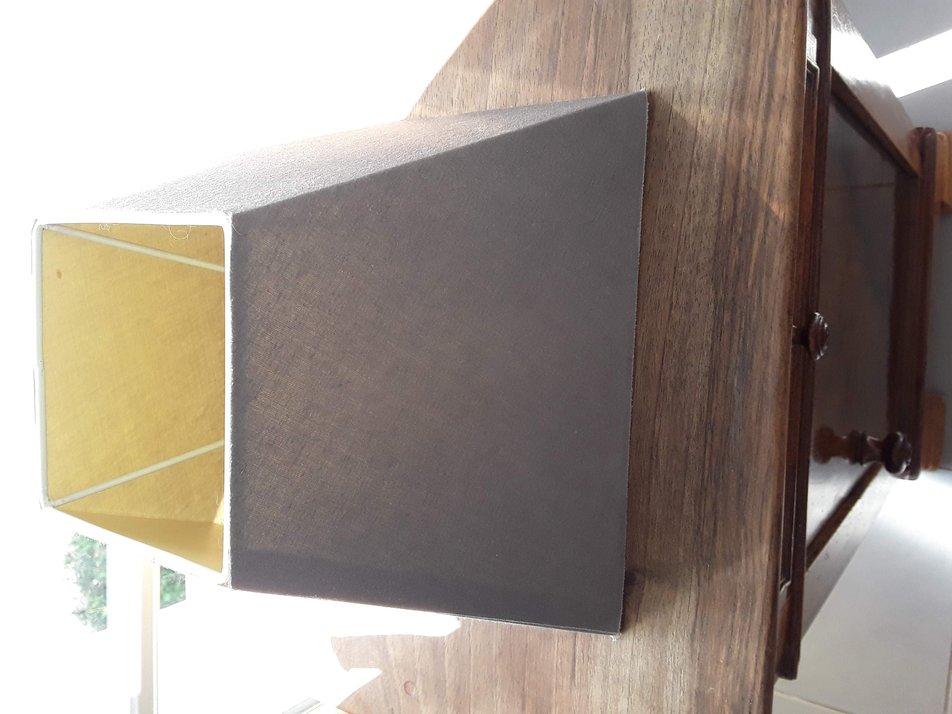 Deux petits abats jour gris 32 La Rochelle (17)