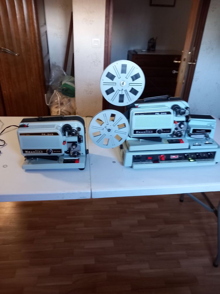 deux projecteurs 8mm et super8 avec 4 lampes 50 Nomain (59)