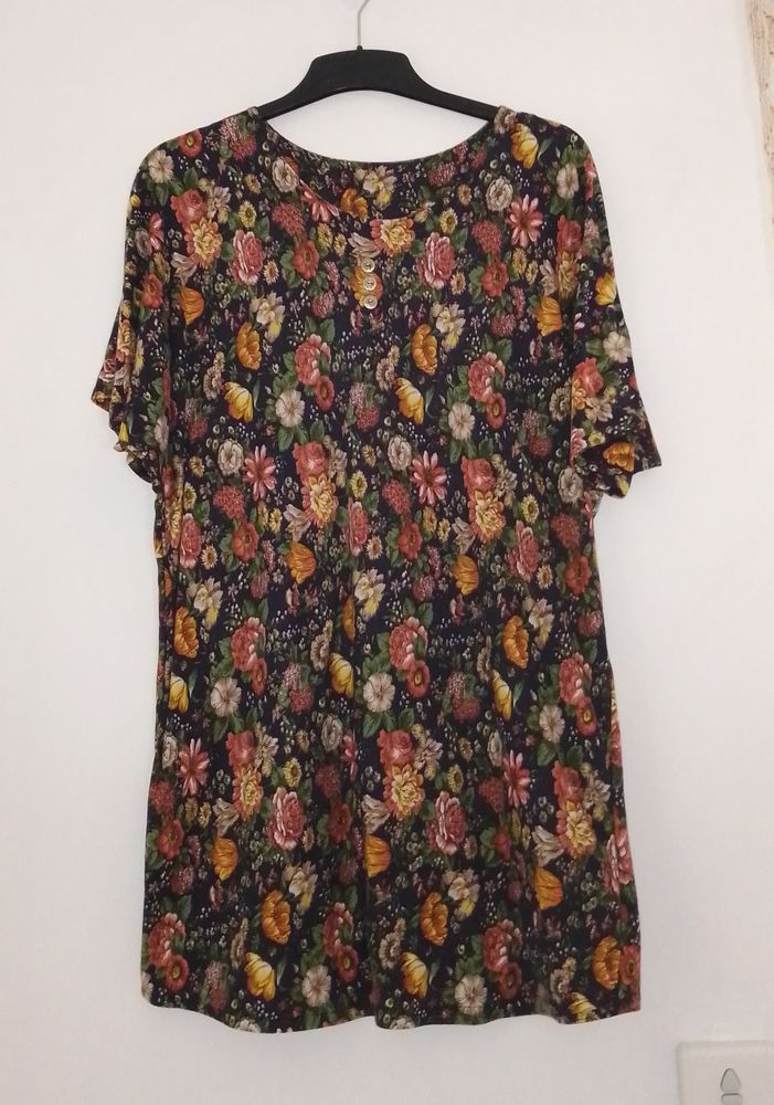 Lot de deux tee-shirts longs 42/44 8 Sabres (40)