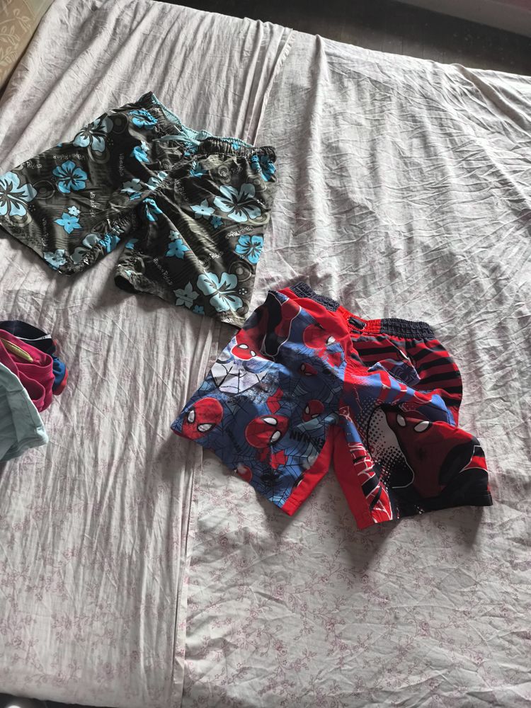 10� deux short taille 8ans 10 Accolay (89)