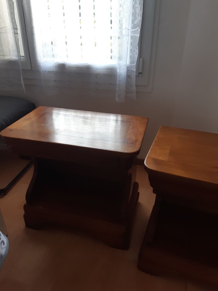 deux table de chevet 0 Vert-Saint-Denis (77)