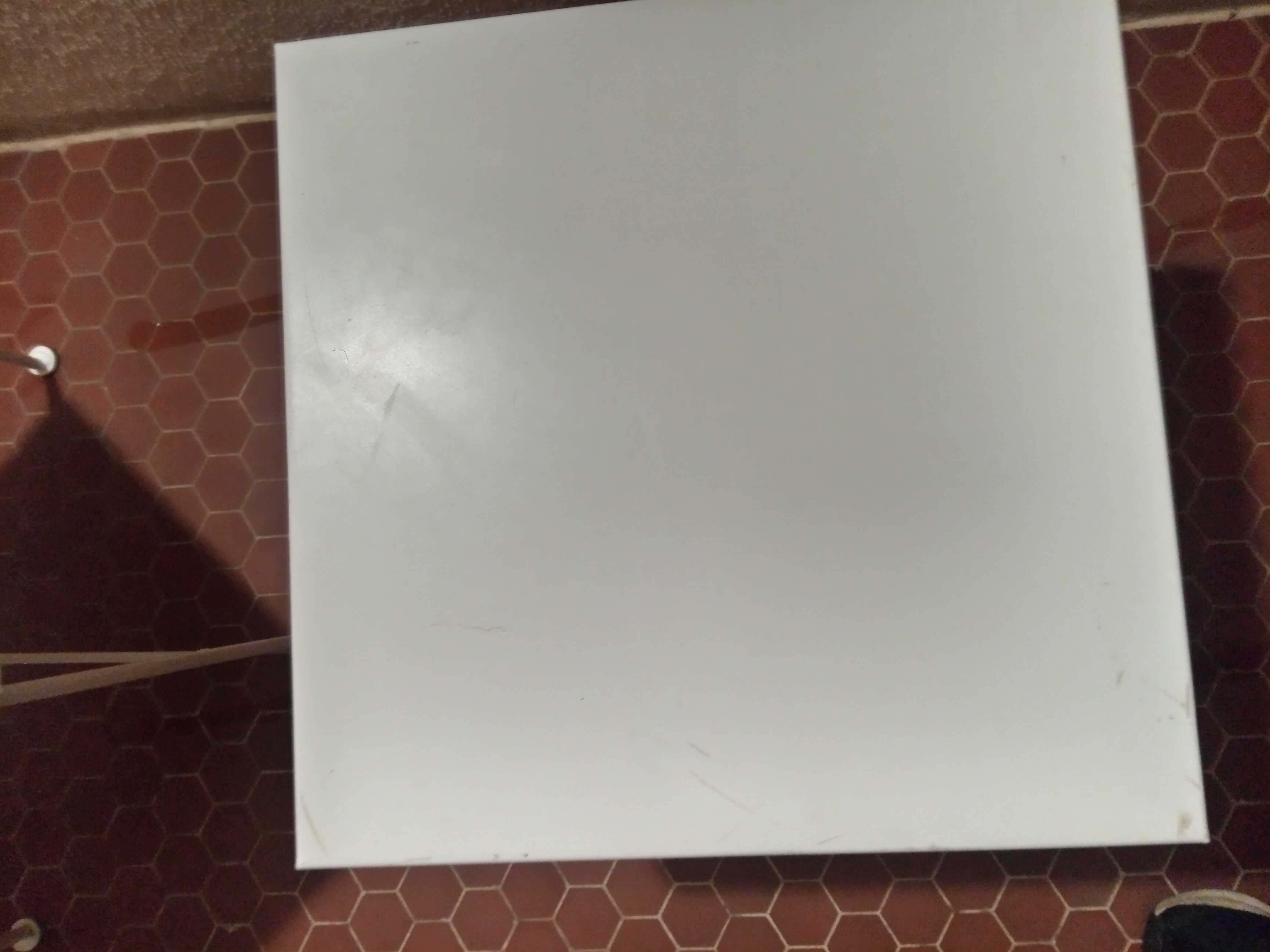 deux tables m�tal blanche 20 Les Sables-d'Olonne (85)