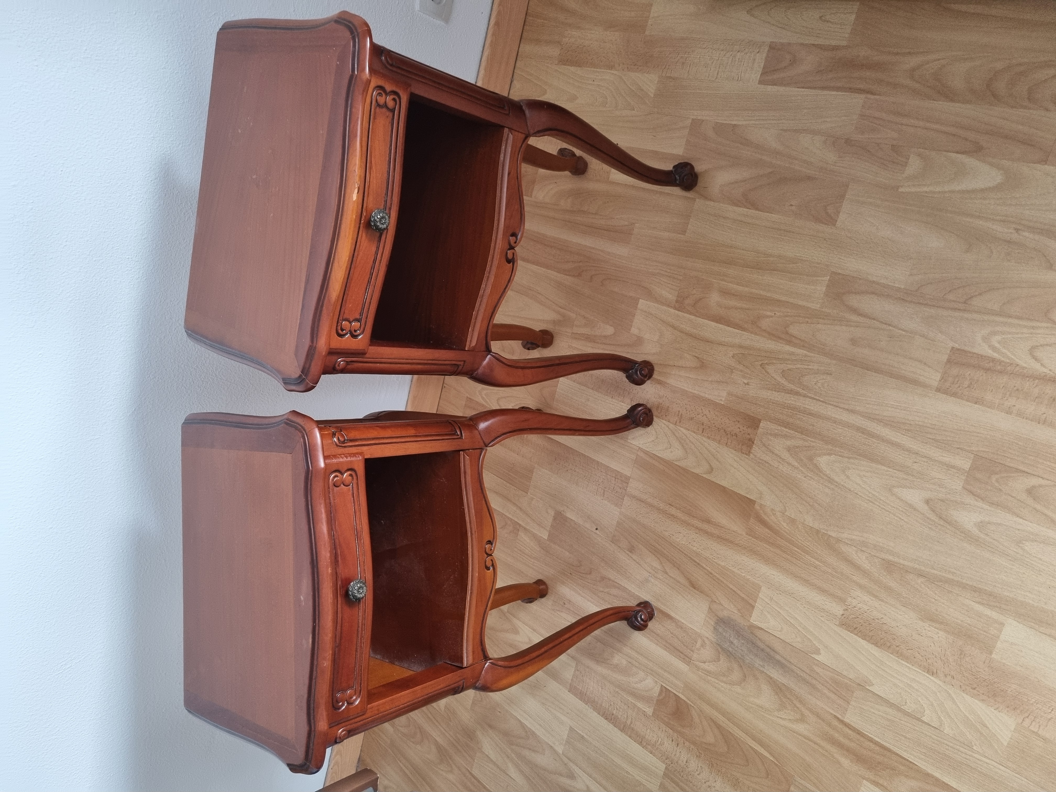 DEUX TABLES DE NUIT 30 Saint-Paul-l�s-Dax (40)