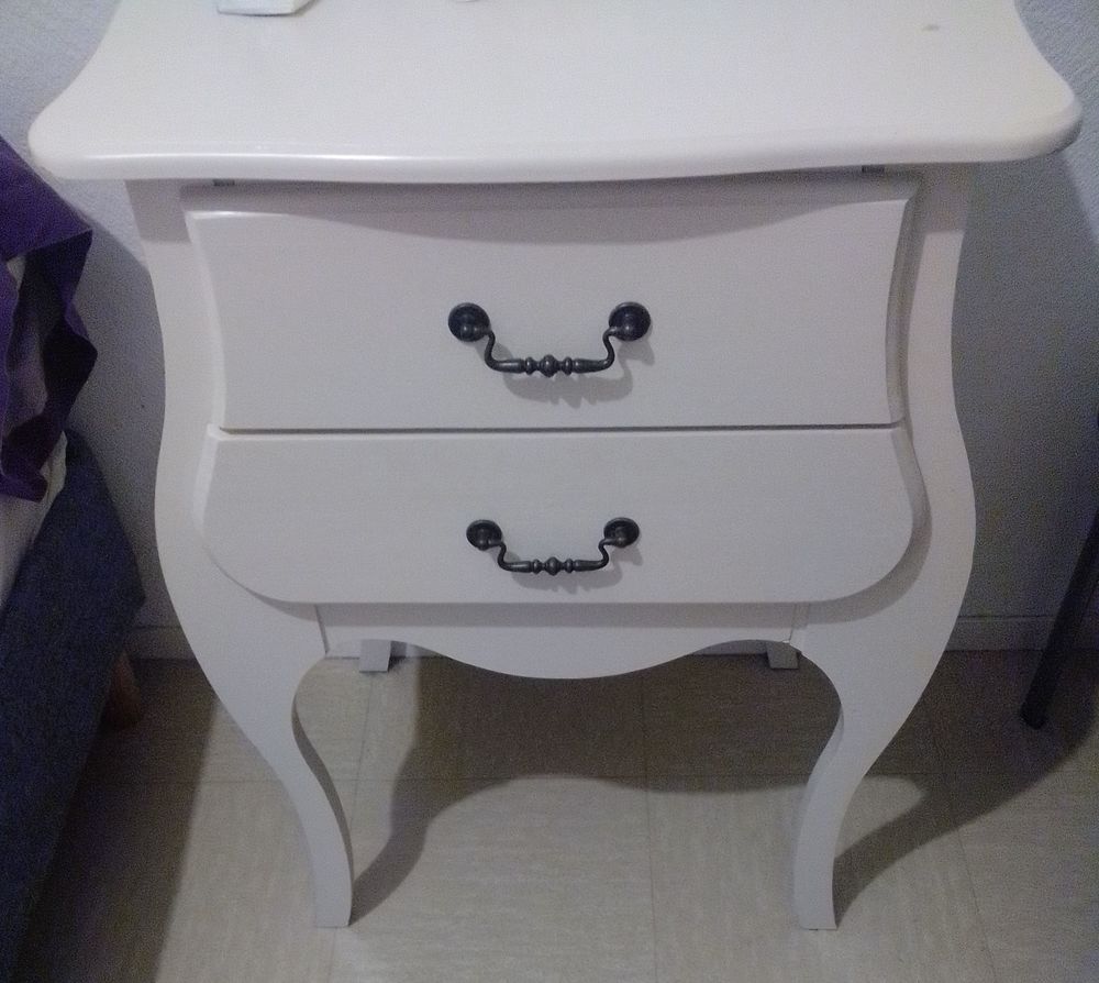 Deux tables de nuit 40 Creil (60)