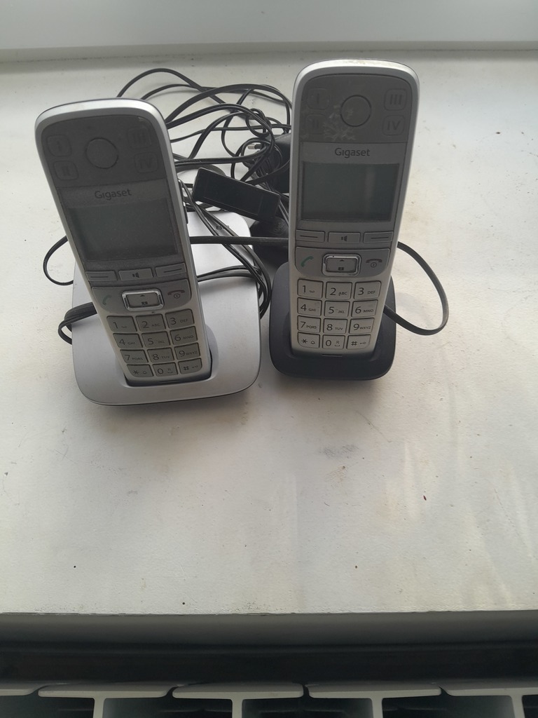 Deux T�l�phones sans fil Gigaset gris 40 Lanv�oc (29)