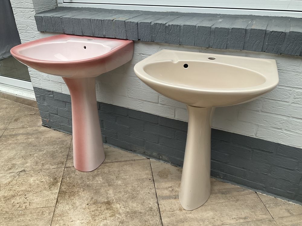 Deux vasque avec colonne, bon �tat. 60 Saint-Amand-les-Eaux (59)