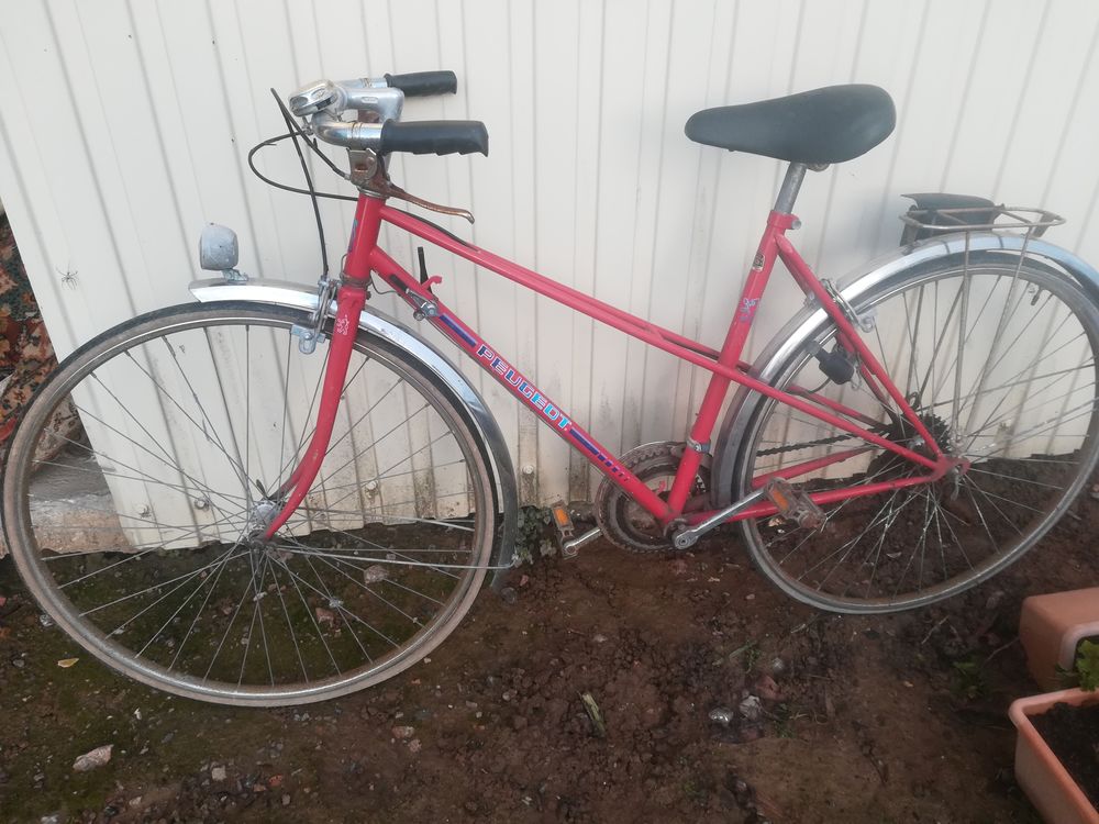Deux v�los Vintage Peugeot 
50 Doudeville (76)