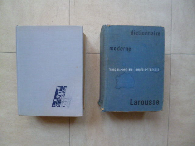 dictionnaires fran�ais-anglais+ Larousse+dissertations...zoe 4 Martigues (13)