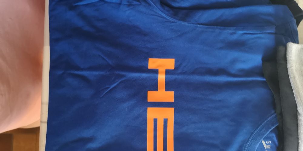 Different tee shirt de tennis taille s et m 5 euros chaque 5 Bornel (60)