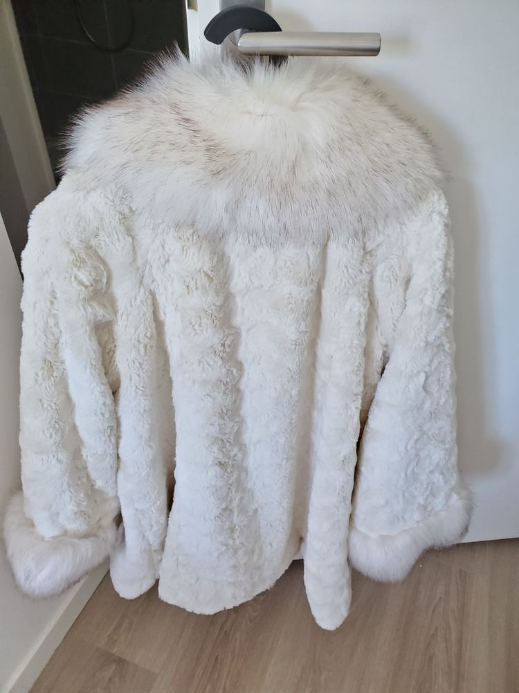 de diff�rentes vestes.
50&euro; / 18&euro;/15&euro; 0 Saint-M�dard-en-Jalles (33)