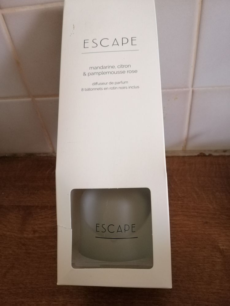Diffuseur  de Parfum   ESCAPE     NEUF 18 Toulouse (31)