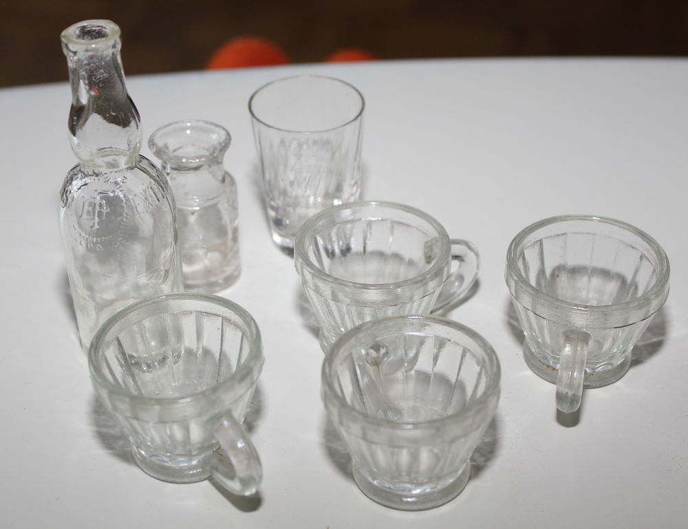 dinette de poup�e PORTIEUX OU VALERYSTHAL 25 Issy-les-Moulineaux (92)