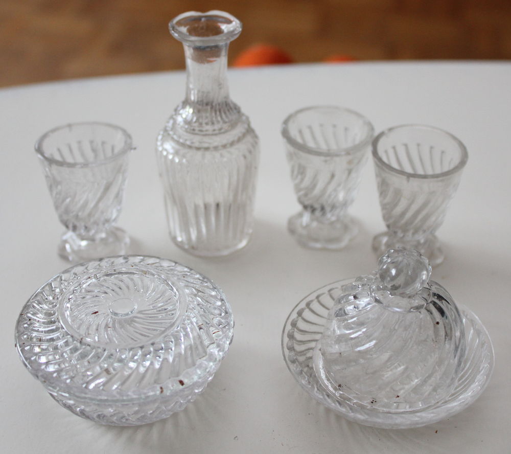 dinette de poup�e XIX PORTIEUX OU VALERYSTHAL 80 Issy-les-Moulineaux (92)