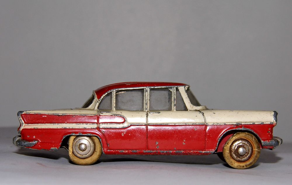 Dinky toys SIMCA CHAMBORD VEDETTE MECCANO 24K voiture collection vintage jouet ancien 30 Dunkerque (59)