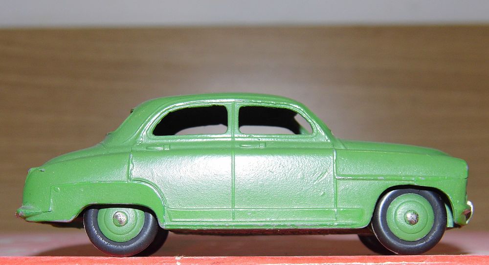 Dinky toys 24U SIMCA 9 ARONDE MECCANO 24U voiture collection vintage jouet ancien 40 Dunkerque (59)