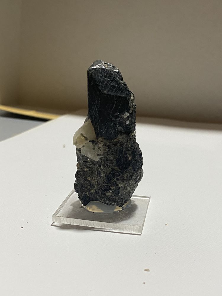 DIOPSIDE - MINERAUX DE COLLECTION 35 Saint-M�dard (16)