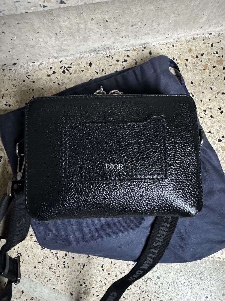 sac Dior homme 1000 Paris 1 (75)