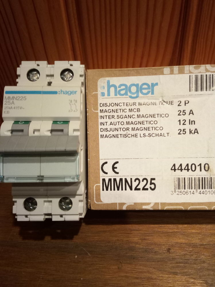 Disjoncteur bipolaire hager 25A 15 R�ding (57)