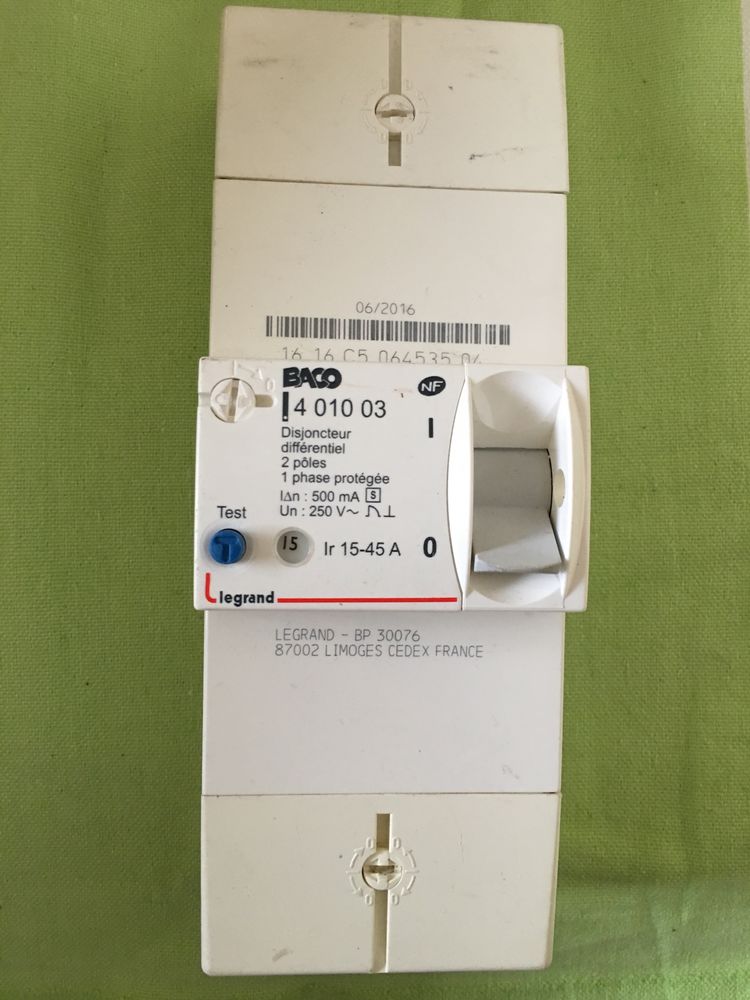 disjoncteur diff�rentiel 15-45A S 45 Mandres-les-Roses (94)