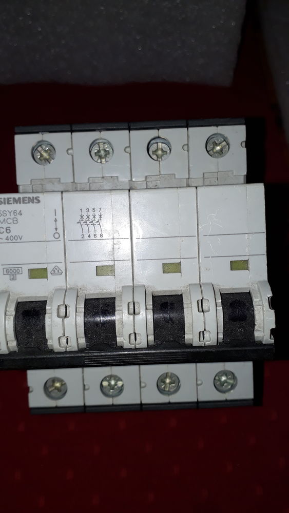 Disjoncteur SIEMENS 5SY64 48 Serres-Castet (64)
