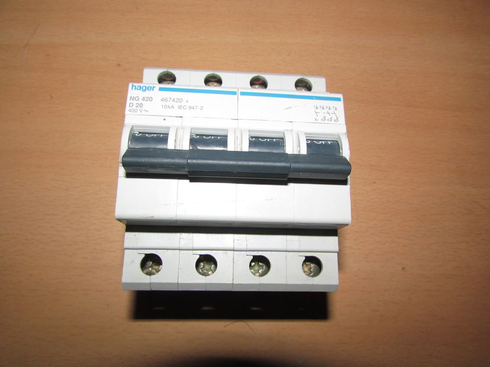 disjoncteur tetra d20 35 Saint-Jean-d'Illac (33)