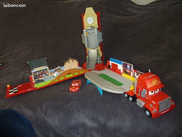 Disney Cars - W6605 - Camion Mack Play World - M�ga playset 25 Annecy (74)