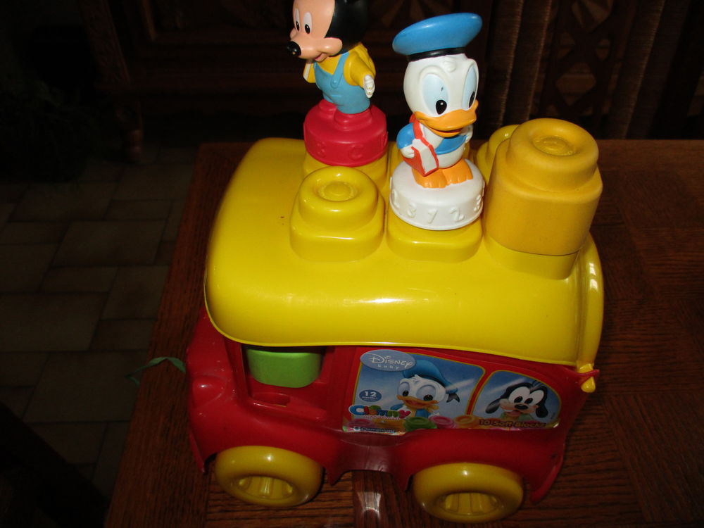 Bus Disney et ses cubes jeu d'�veil 6 Laventie (62)