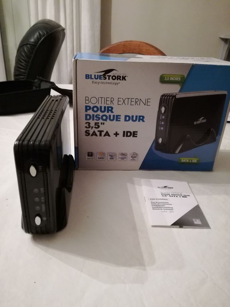 Disque dur externe neuf avec ses connectiques 40 Marseille 13 (13)