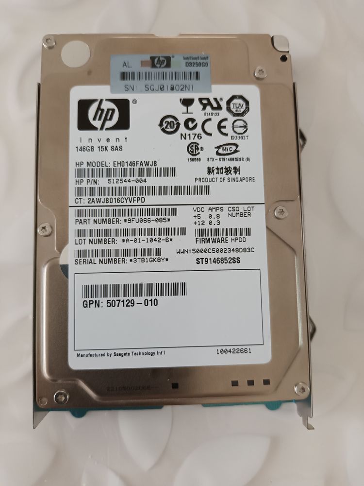 Disque SAS 15k - 146 GB - HP 2,5 pouces avec caddie 25 Bezons (95)