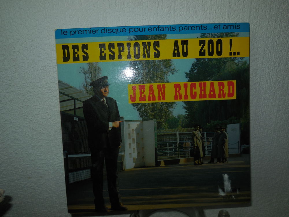 DISQUE 33 TOUR AVEC LIVRE RACONTER PAR JEAN RICHARD 3 Sens (89)