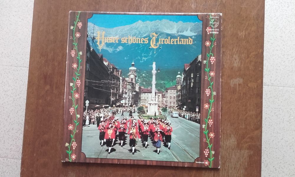 Disque 33 T (vinyle)
Huser SCHONES TIROLERLAND 3 �tampes (91)