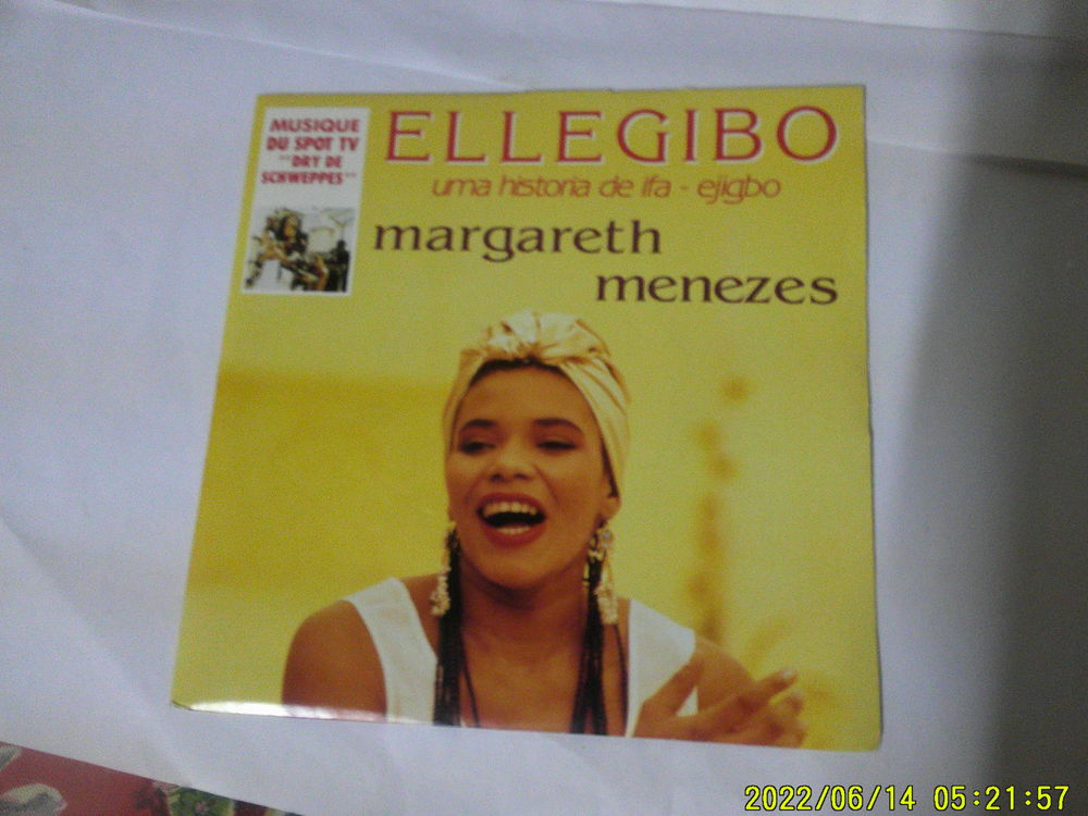 Disque  Vinyle . de  MARGARETH  MENEZES 15 Nontron (24)